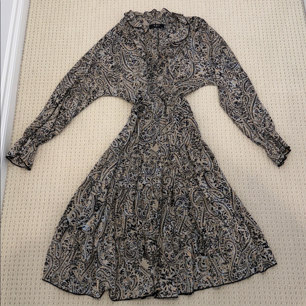 Easy to wear  OPT Paisley Print Dress
